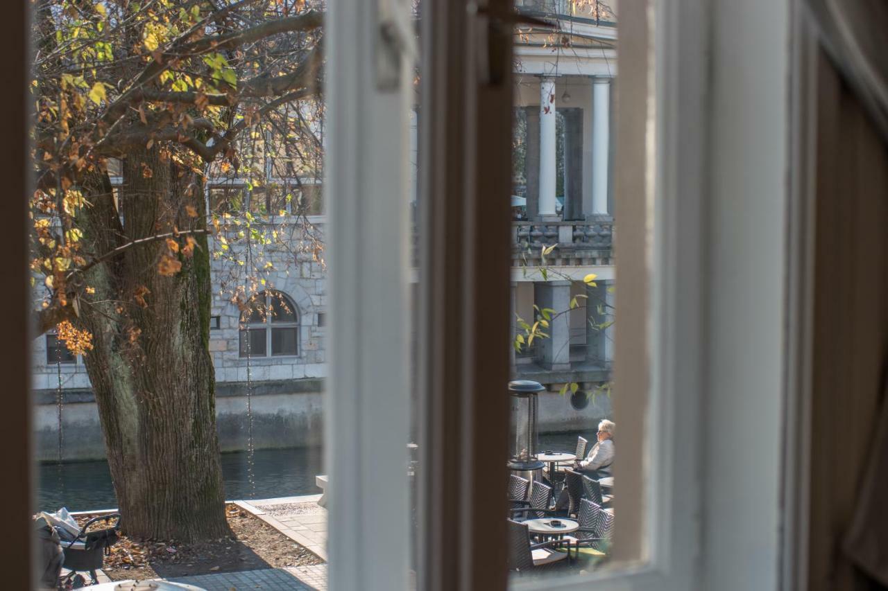 Apartment River View *